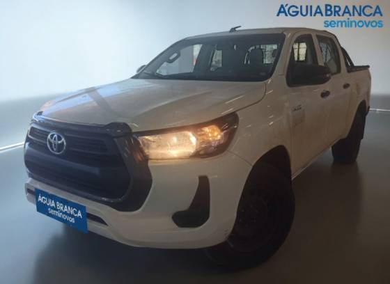 TOYOTA HILUX 2.8 D-4D TURBO DIESEL CD POWER PACK 4X4 MANUAL TOYOTA HILUX 2.8 D-4D TURBO DIESEL CD POWER PACK 4X4 MANUAL